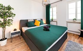 Smart Home - Wuppertal - Perfect for 6 Guests - Central - Netflix - Schwebebahn - Free Parking Zone